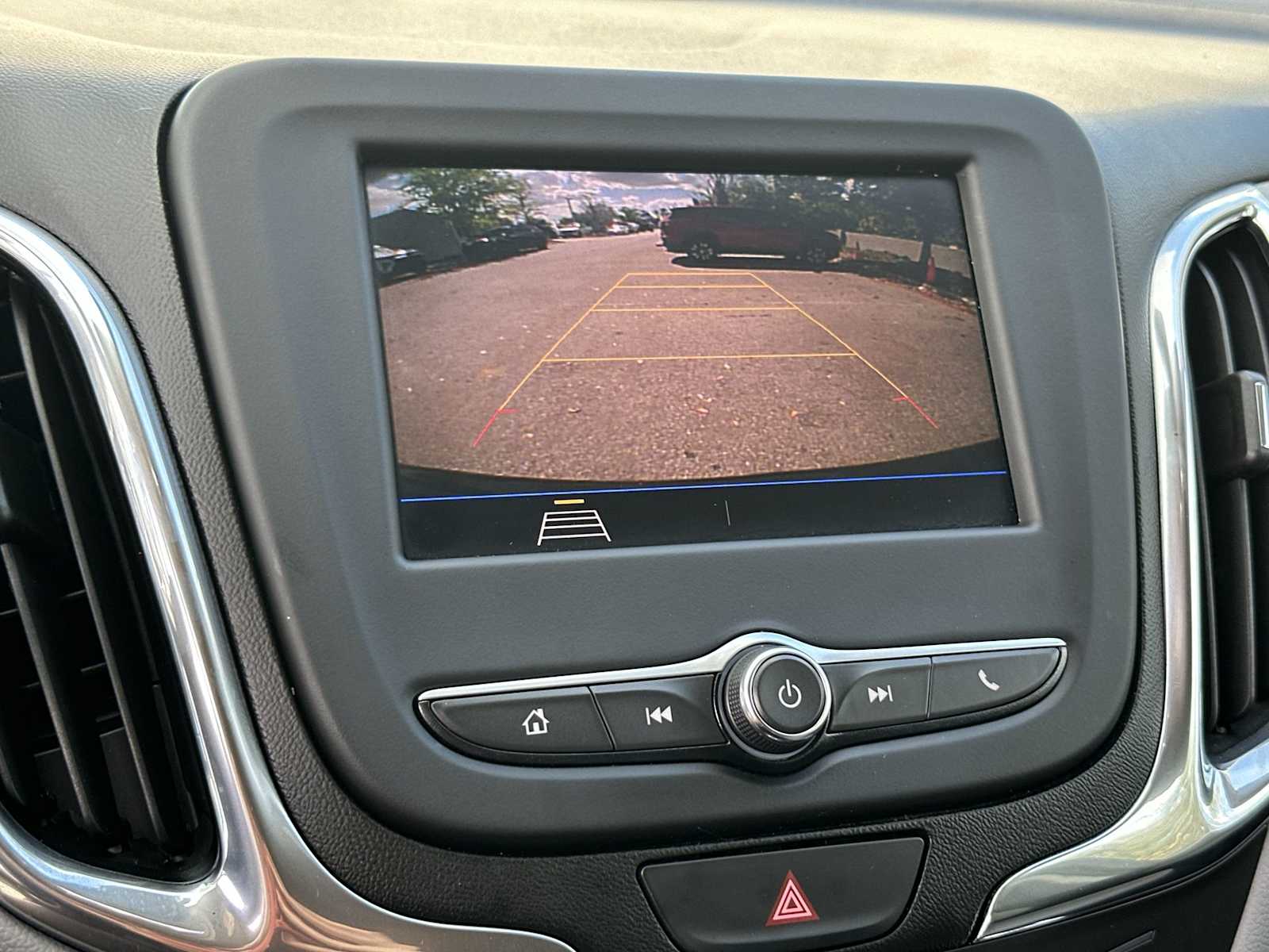 Thumbnail: 2020 Chevrolet Equinox - 22