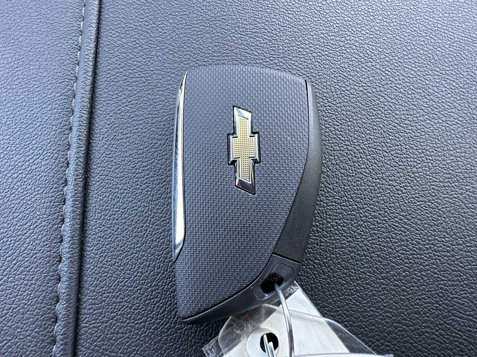 Thumbnail: 2026 Chevrolet Silverado 1500 - 26