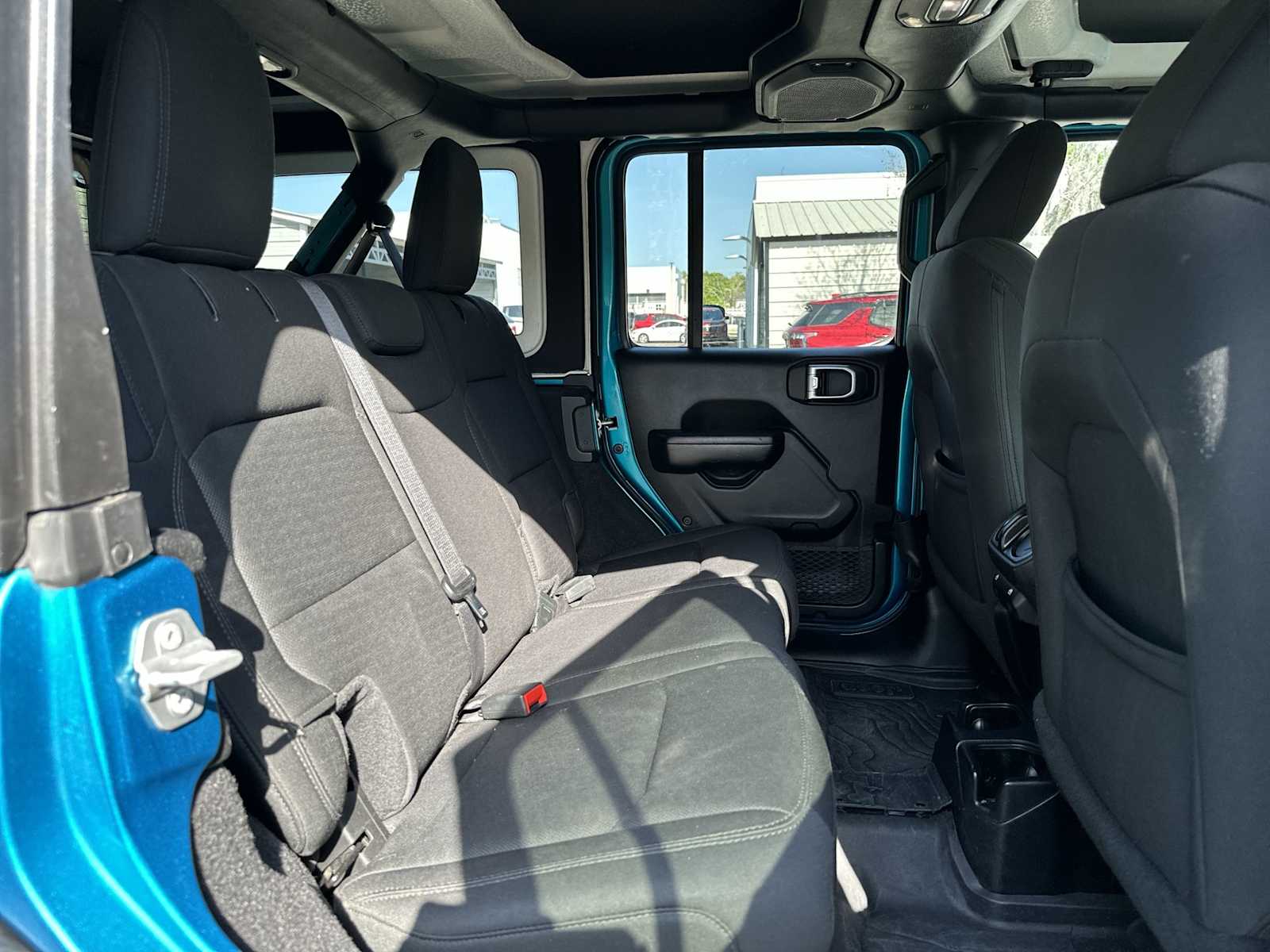 Thumbnail: 2019 Jeep Wrangler - 18