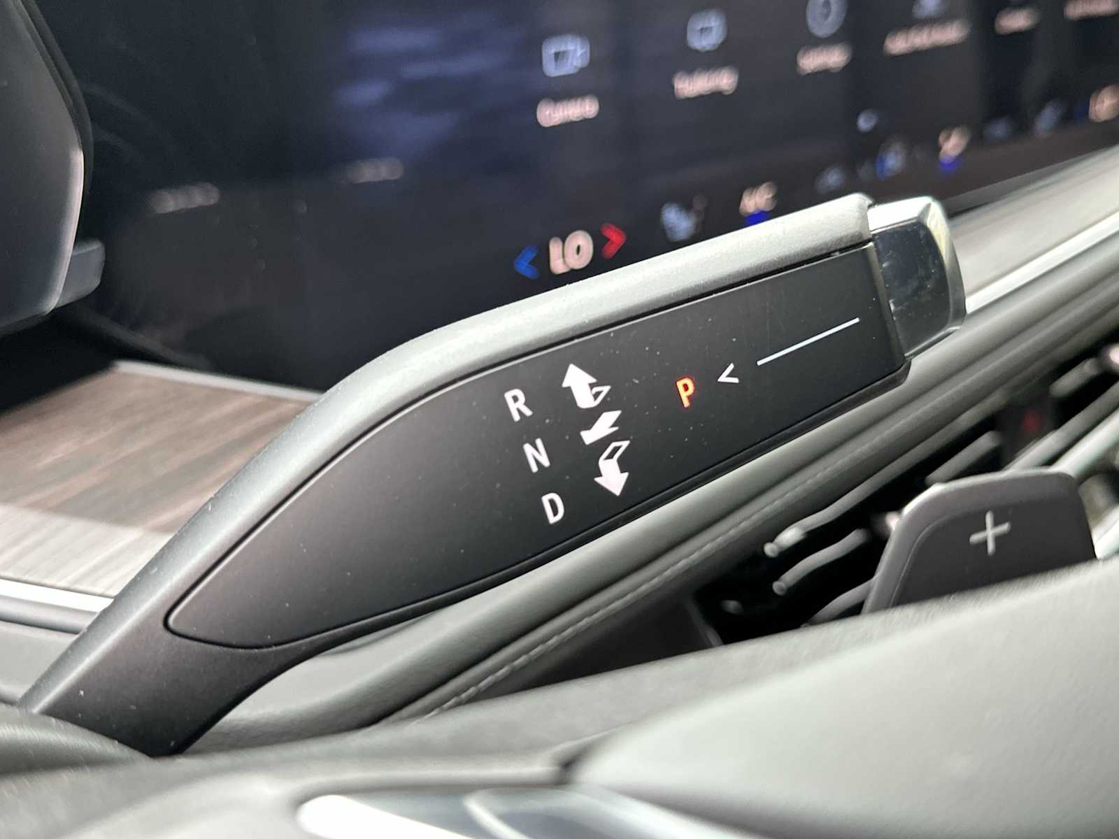 Thumbnail: 2026 Chevrolet Suburban - 23