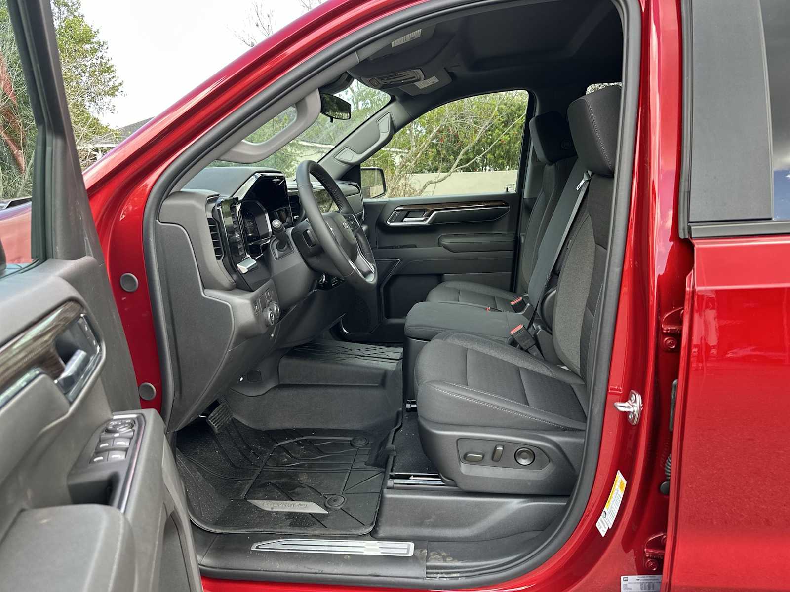 Thumbnail: 2026 Chevrolet Silverado 1500 - 2