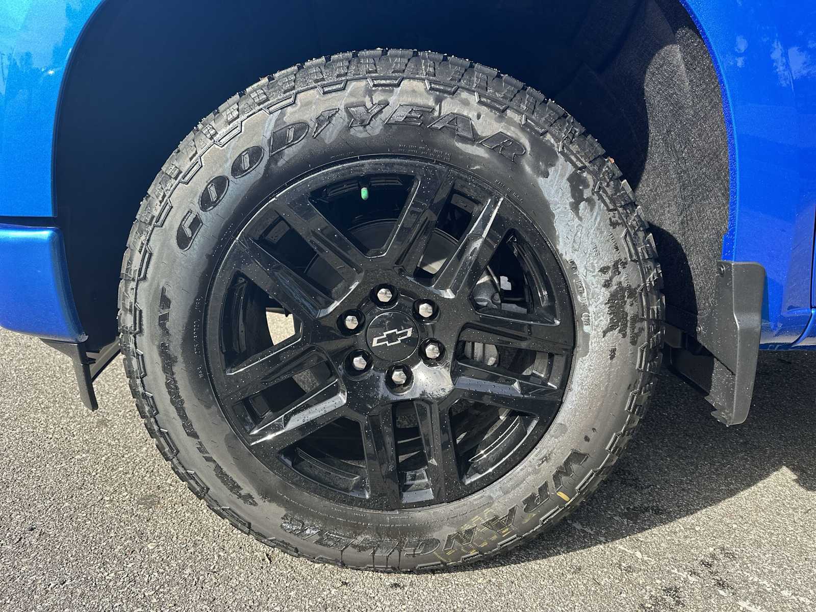 Thumbnail: 2026 Chevrolet Silverado 1500 - 12