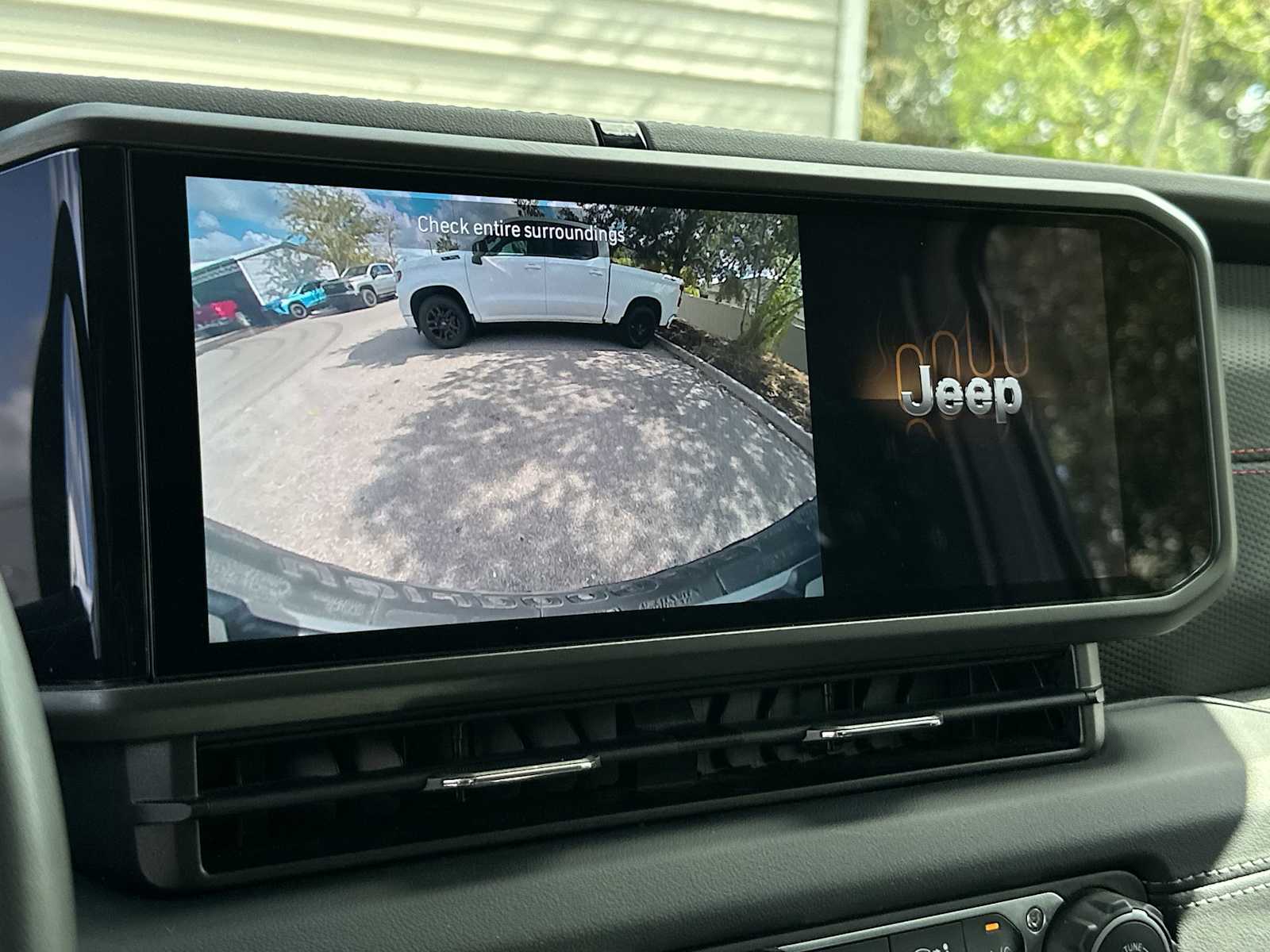 Thumbnail: 2024 Jeep Wrangler - 21