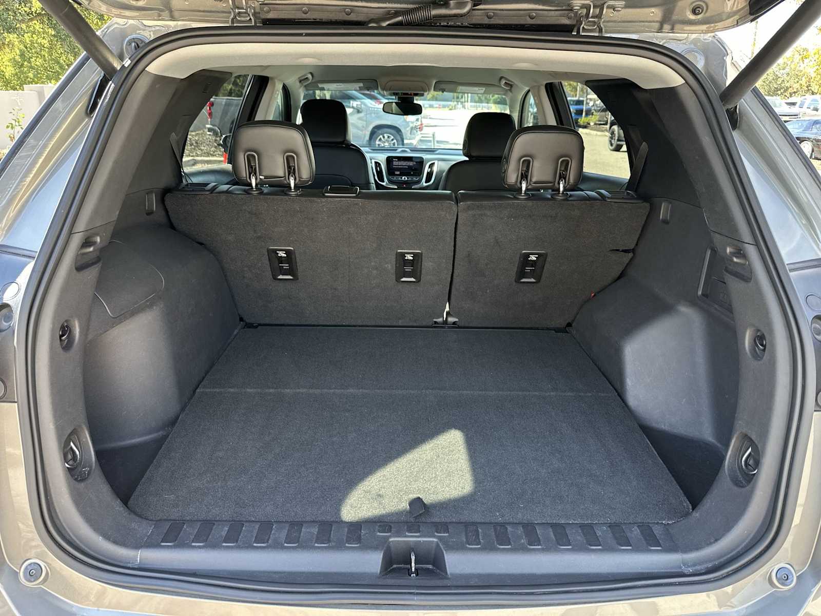 Thumbnail: 2019 Chevrolet Equinox - 25