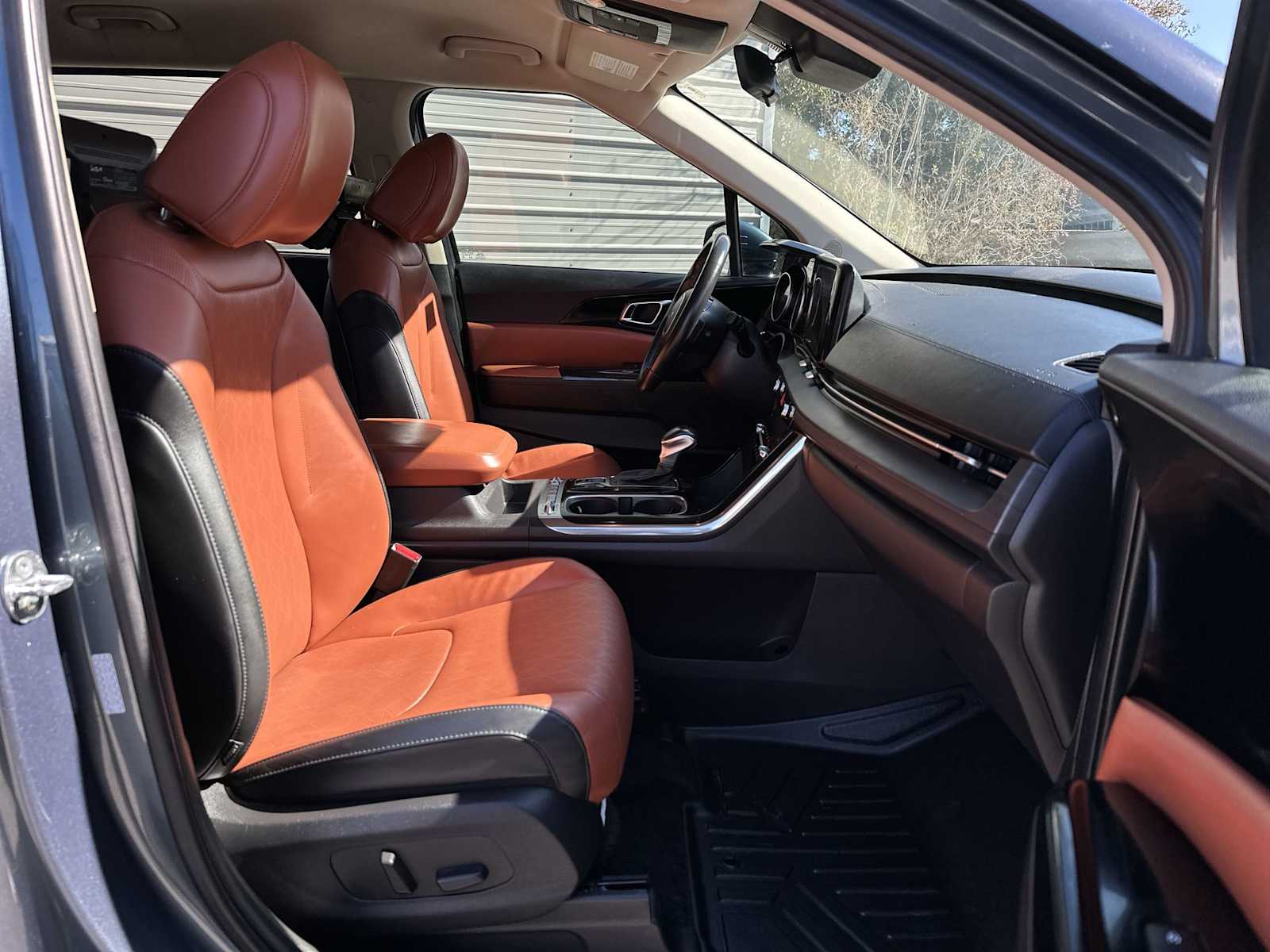 Thumbnail: 2022 Kia Carnival - 19