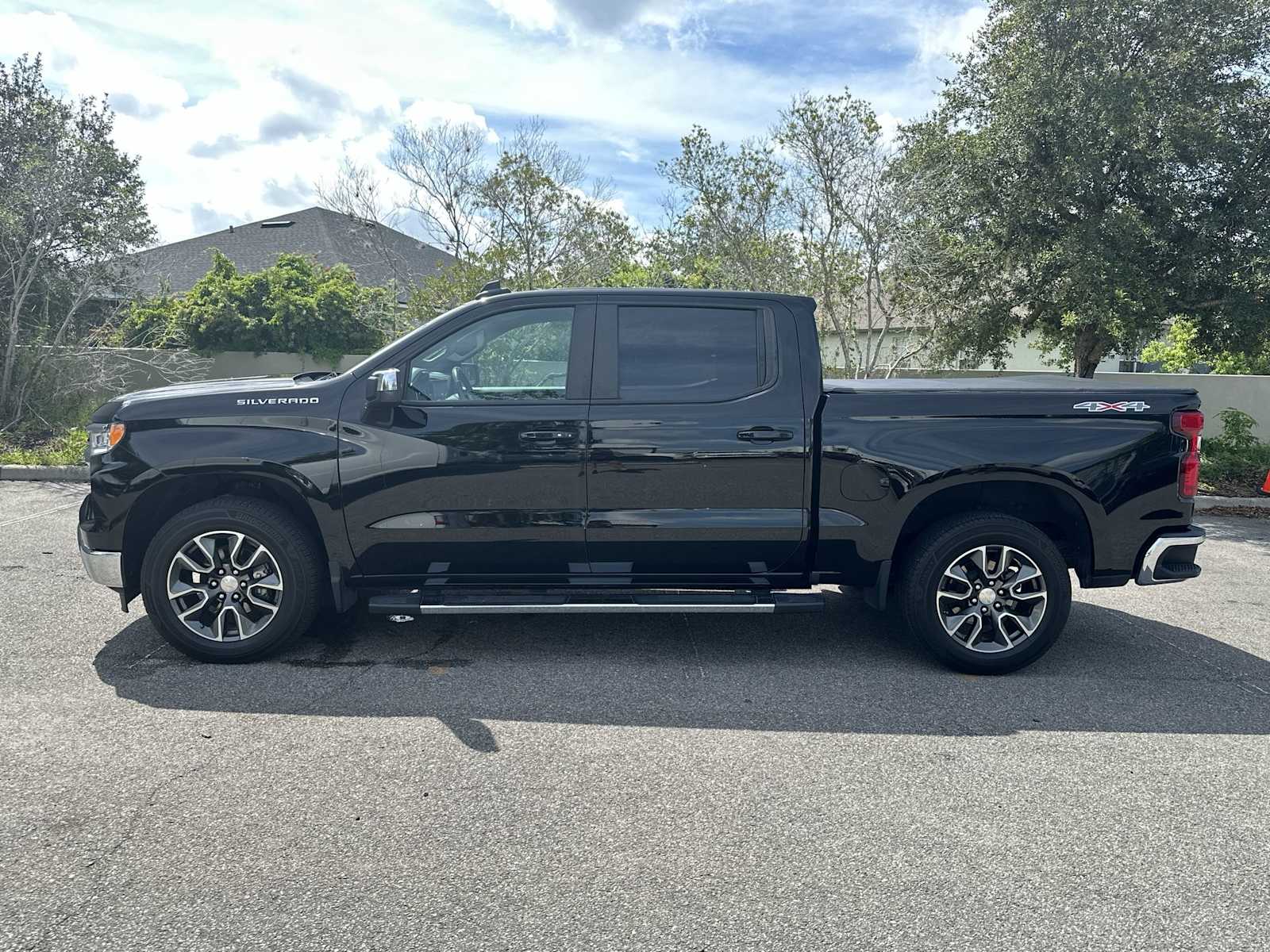 Thumbnail: 2022 Chevrolet Silverado 1500 - 3
