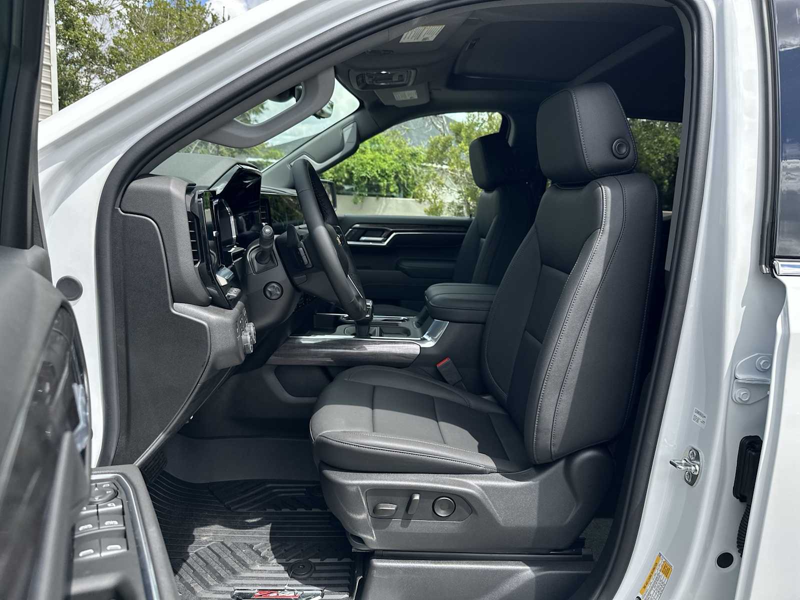 Thumbnail: 2026 Chevrolet Silverado 1500 - 2