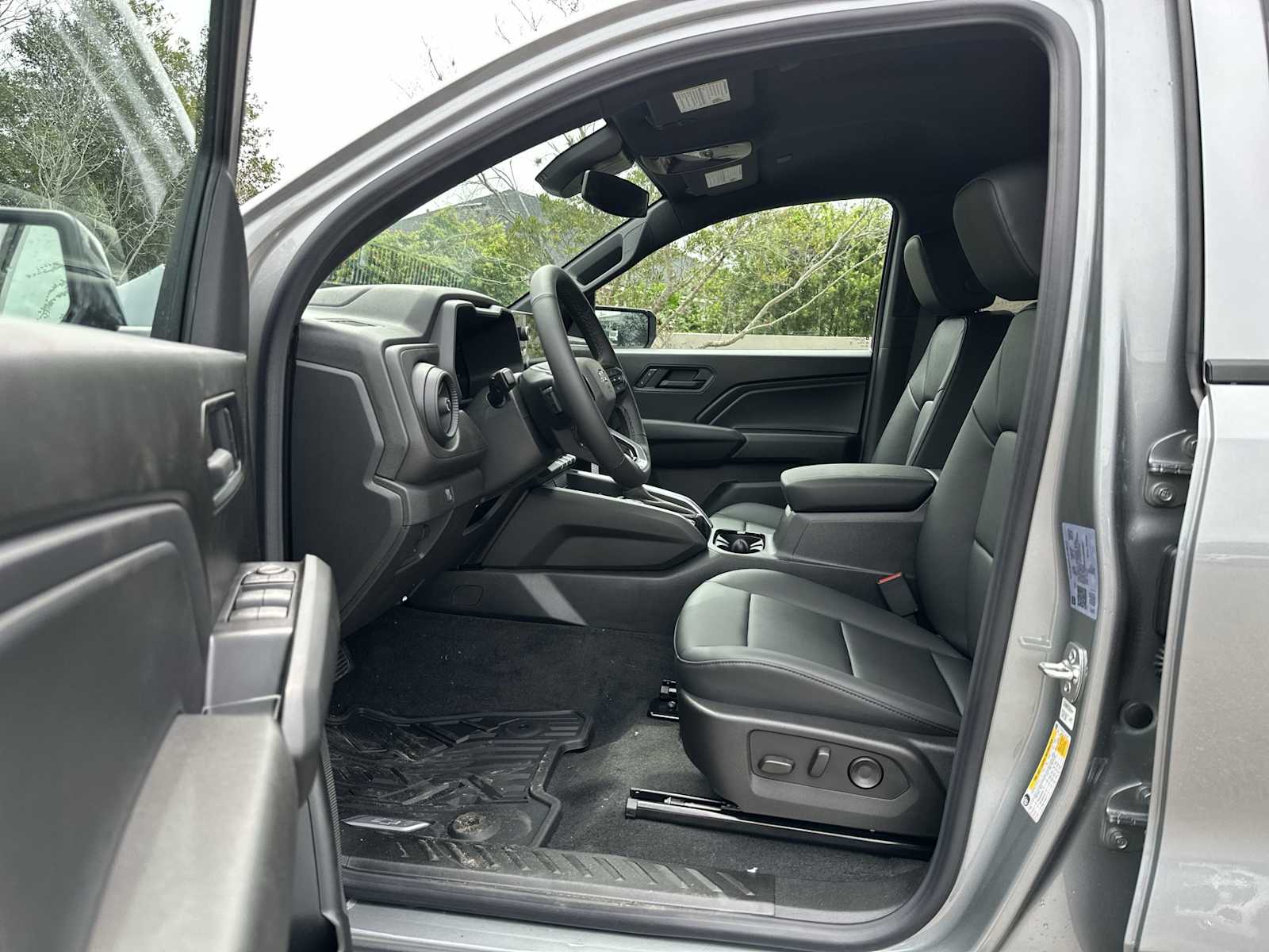 Thumbnail: 2026 Chevrolet Colorado - 2