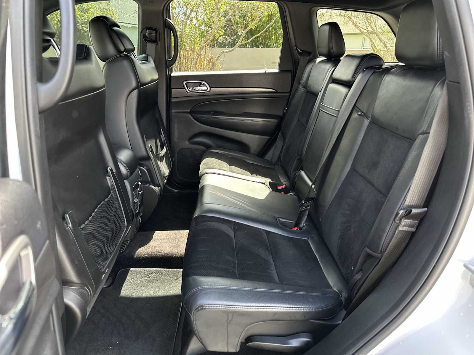 Thumbnail: 2018 Jeep Grand Cherokee - 17