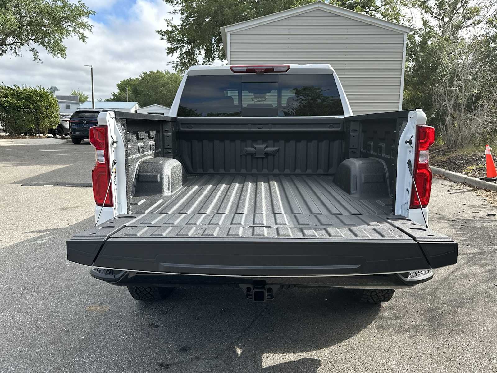 Thumbnail: 2026 Chevrolet Silverado 1500 - 26