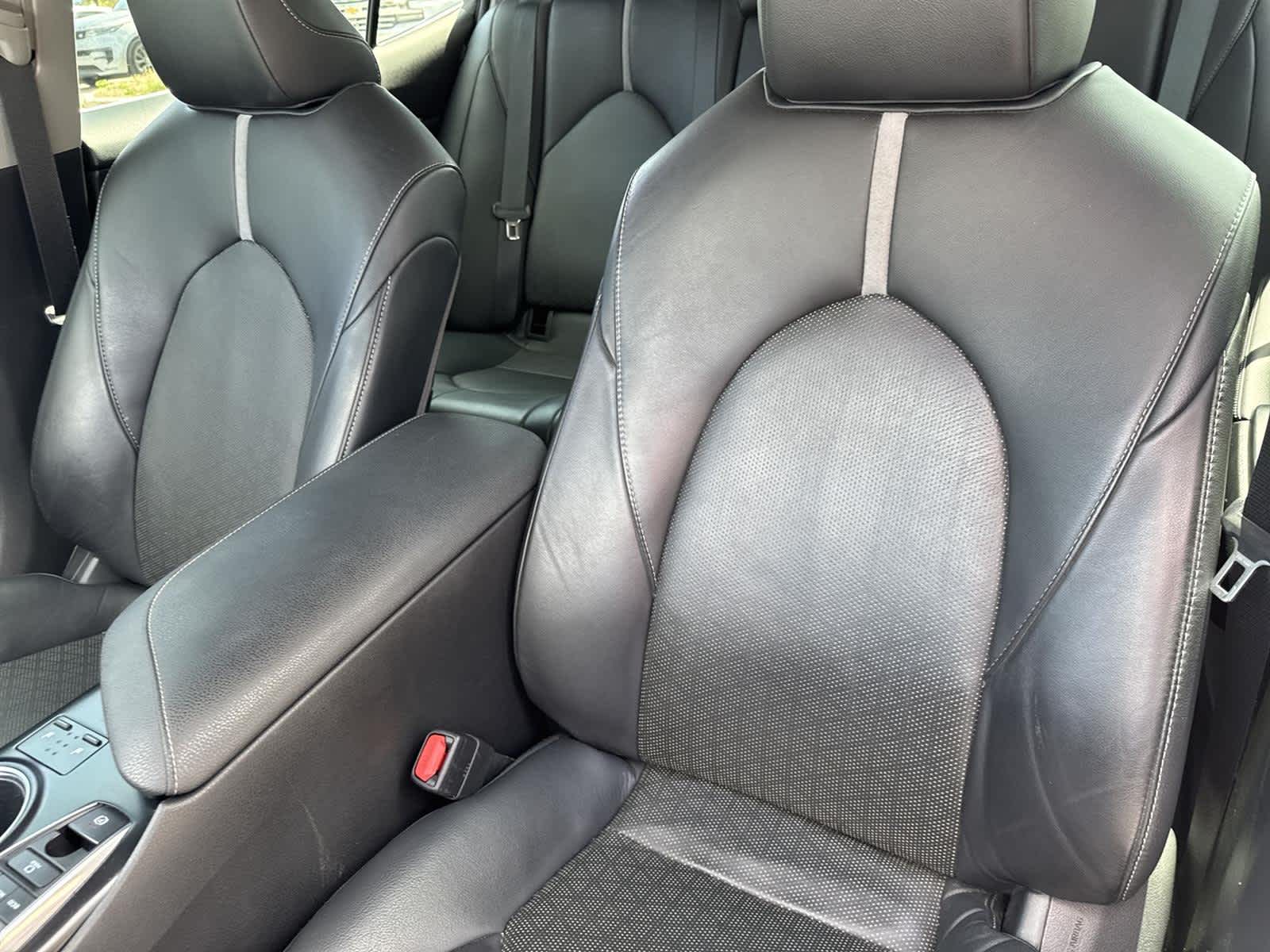 2020 Toyota Camry XSE 23