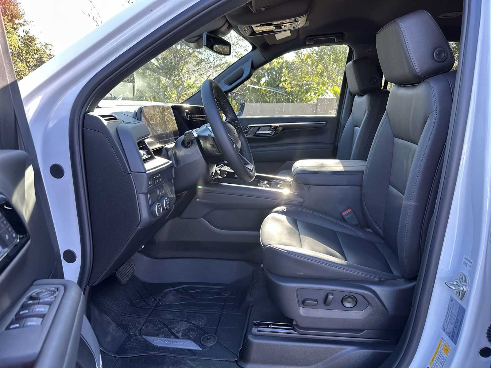 Thumbnail: 2026 Chevrolet Tahoe - 15