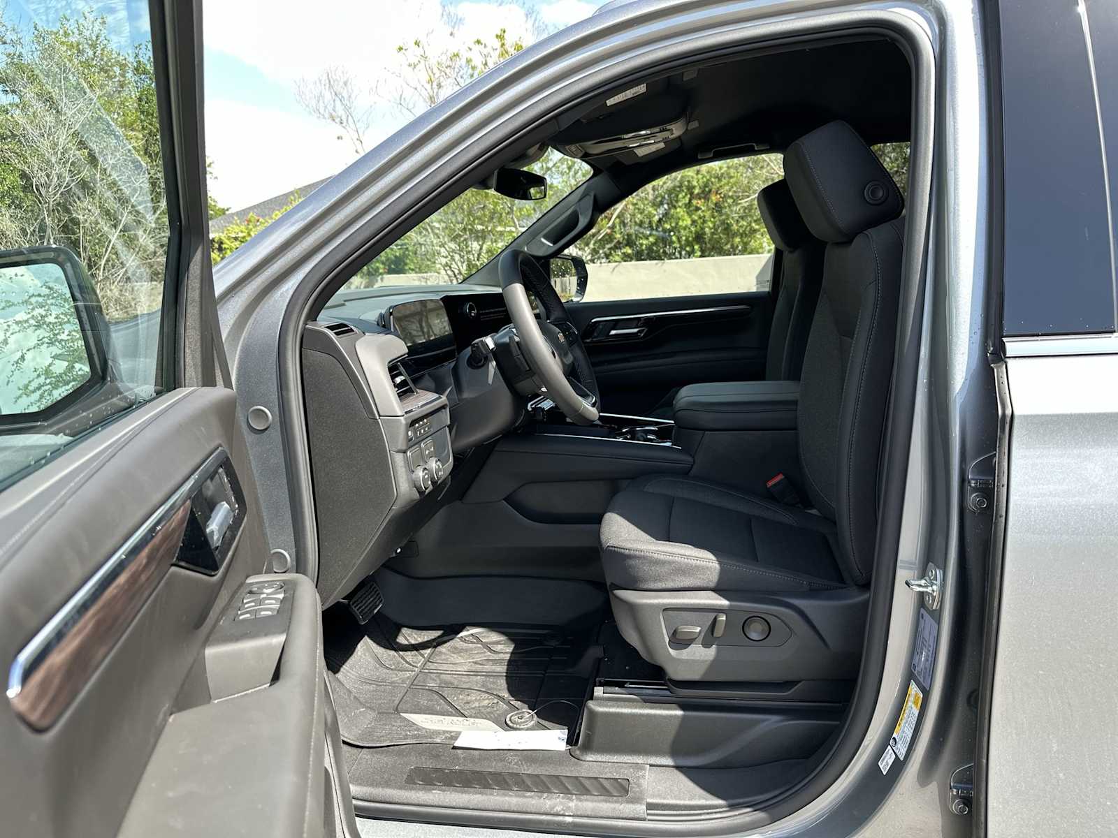 Thumbnail: 2026 Chevrolet Tahoe - 2