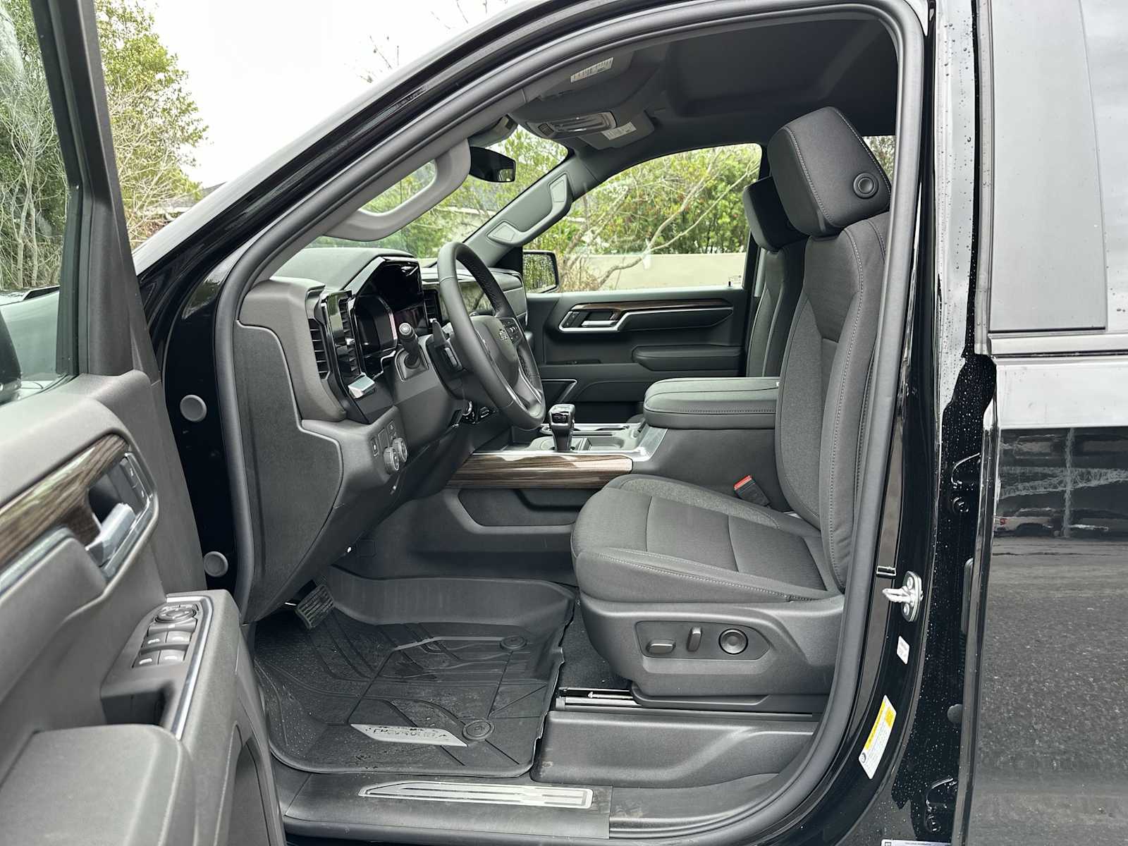 Thumbnail: 2026 Chevrolet Silverado 1500 - 2