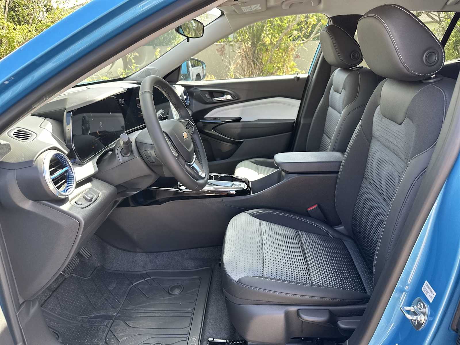 Thumbnail: 2026 Chevrolet Trax - 15