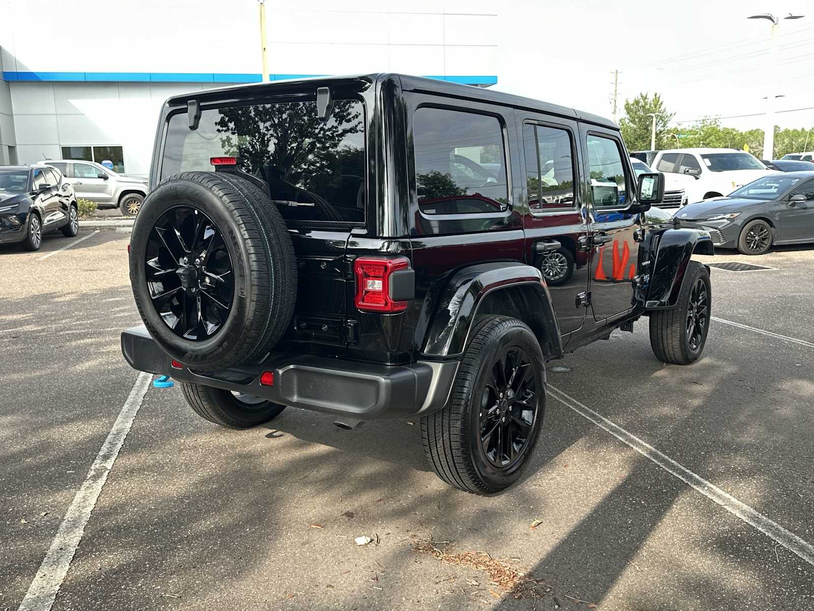2024 Jeep Wrangler Sahara 6