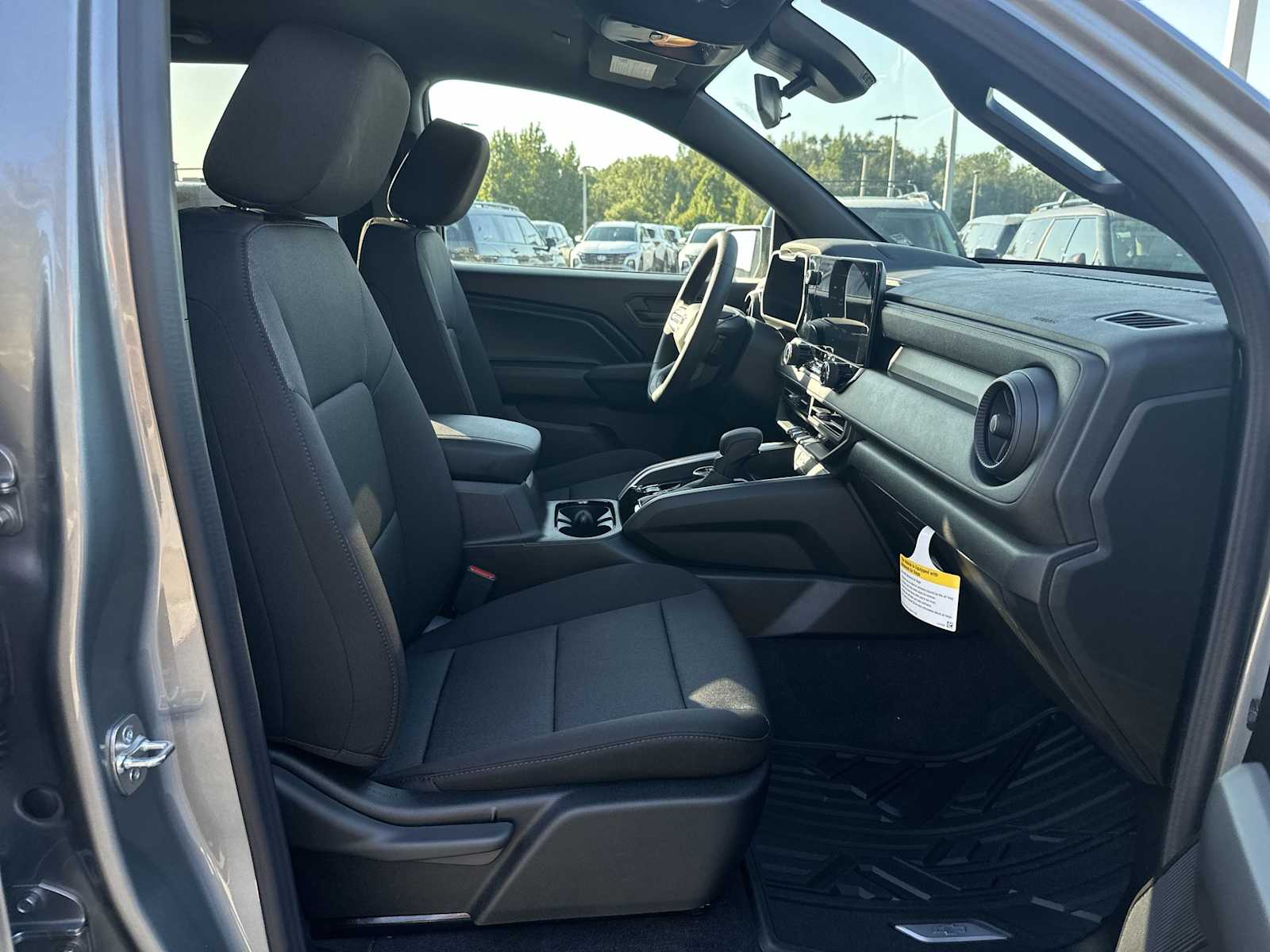 Thumbnail: 2026 Chevrolet Colorado - 19