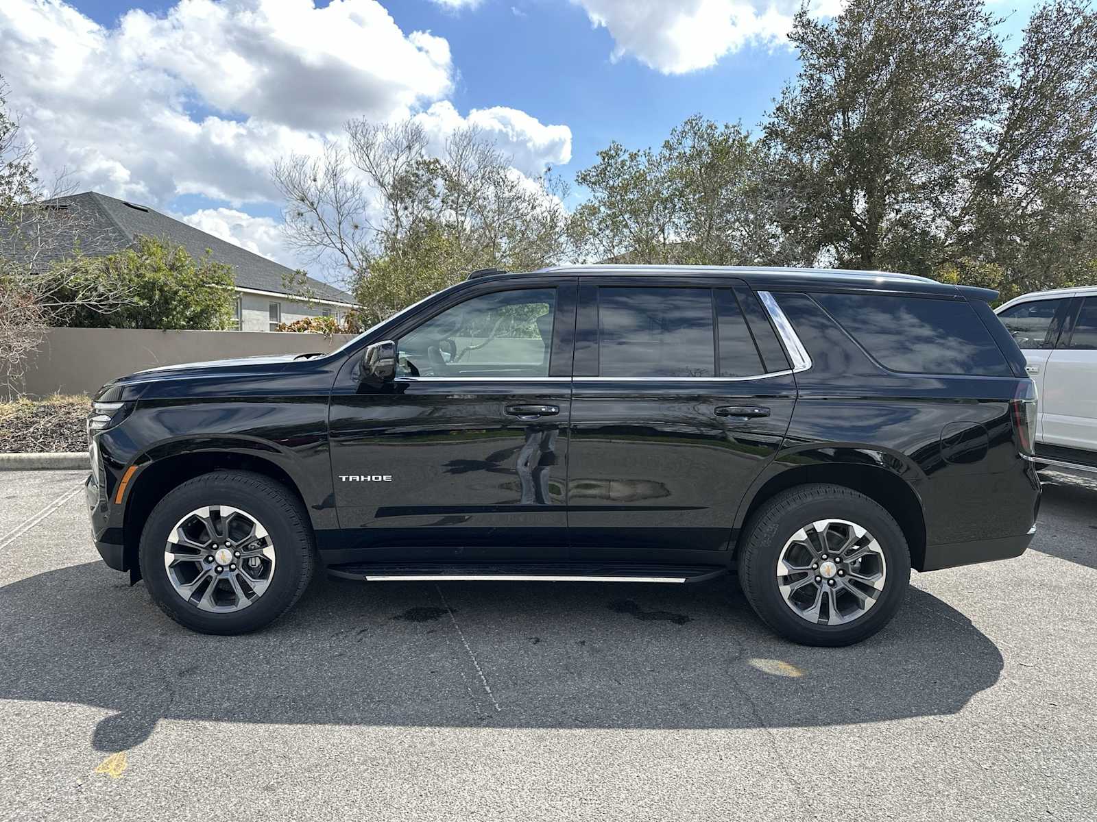 Thumbnail: 2026 Chevrolet Tahoe - 3