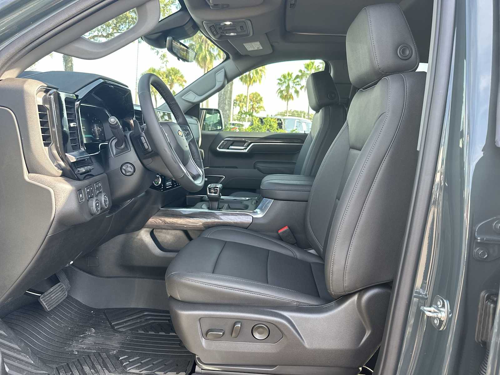 Thumbnail: 2026 Chevrolet Silverado 1500 - 15