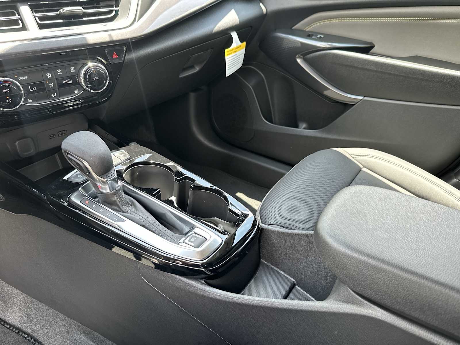 Thumbnail: 2026 Chevrolet Trax - 21