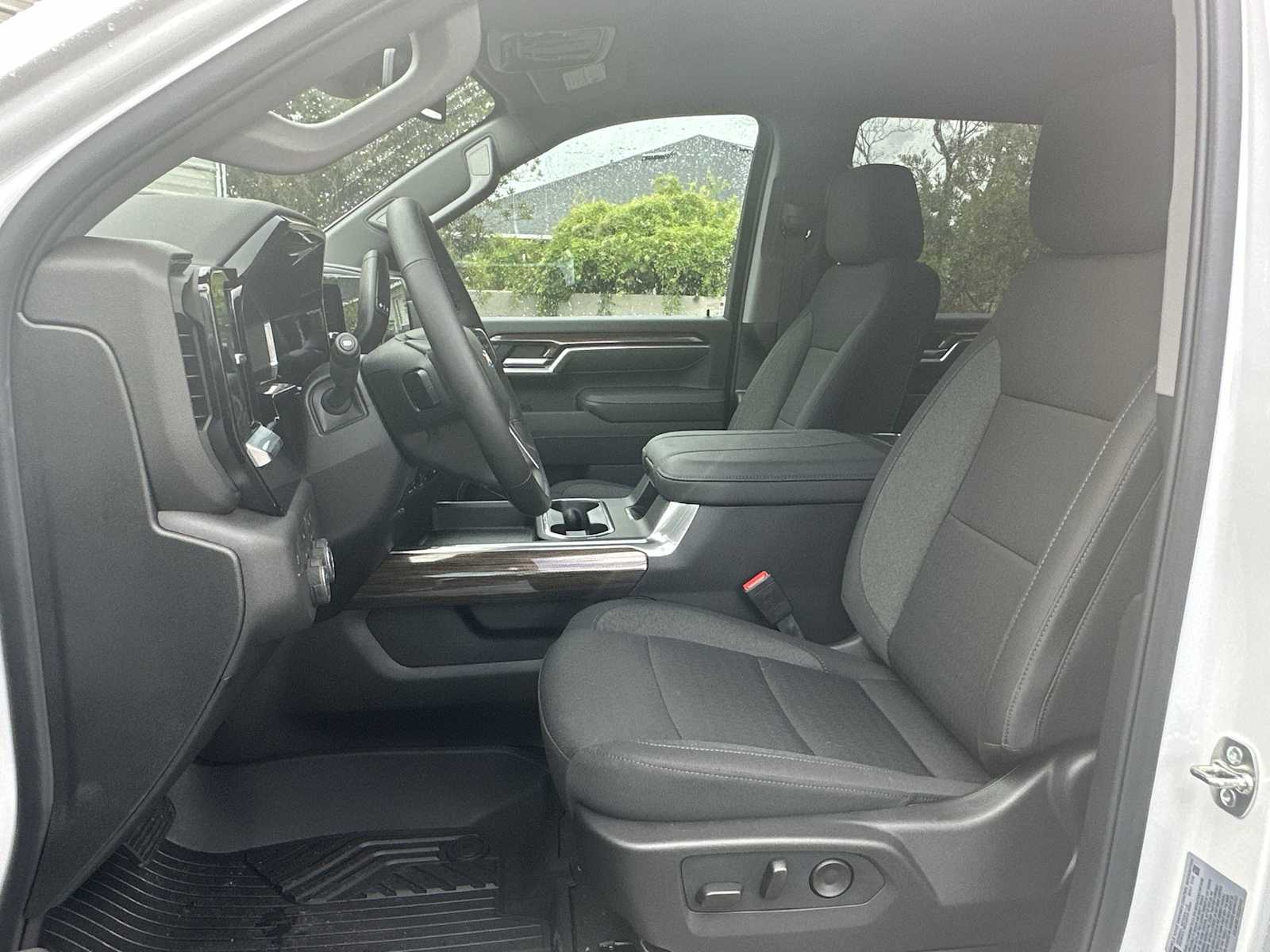 Thumbnail: 2025 Chevrolet Silverado 2500 - 15