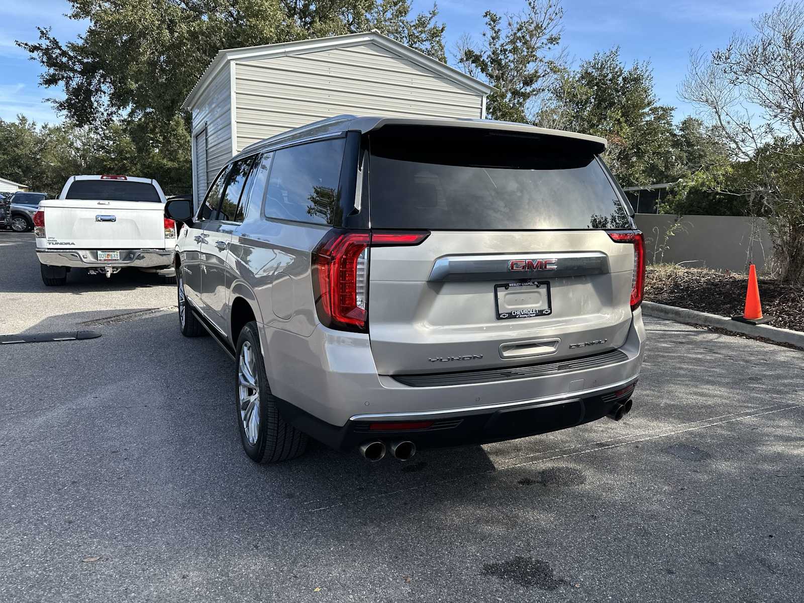 Thumbnail: 2023 GMC Yukon XL - 4