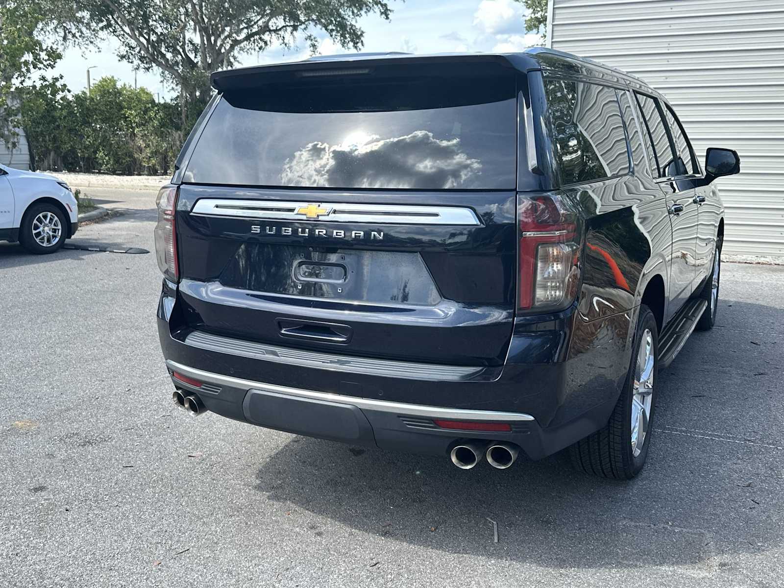 Thumbnail: 2023 Chevrolet Suburban - 6