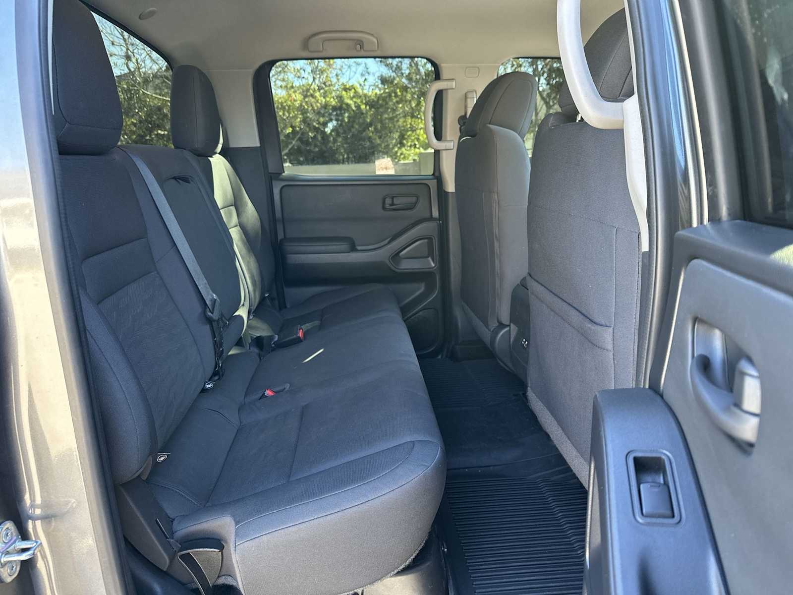 Thumbnail: 2022 Nissan Frontier - 18