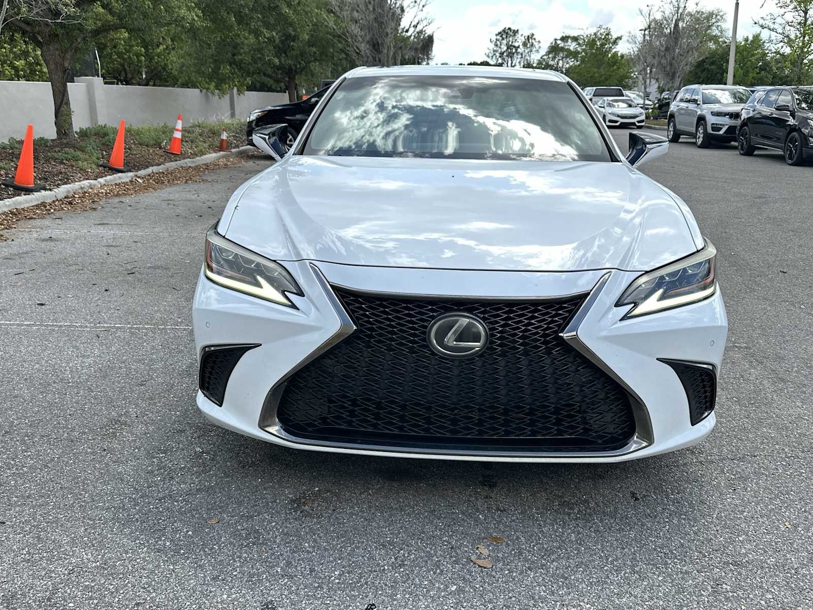 Thumbnail: 2019 Lexus ES - 9