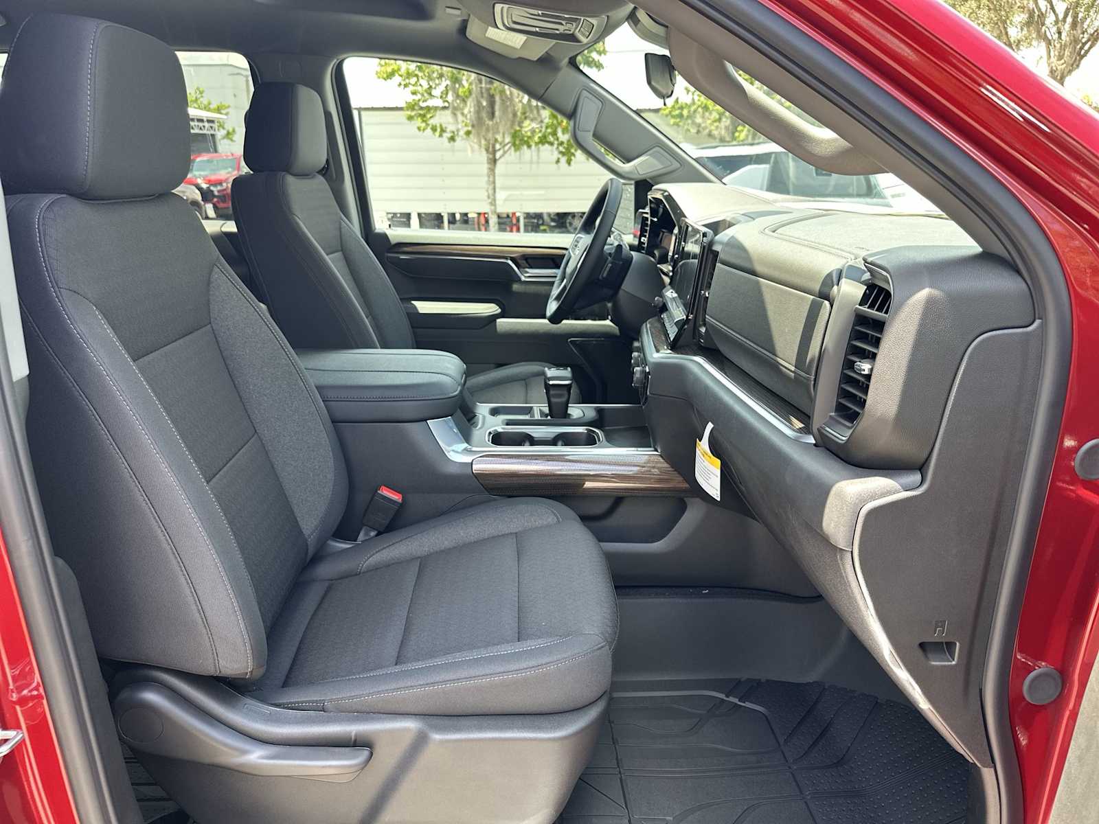 Thumbnail: 2026 Chevrolet Silverado 1500 - 19