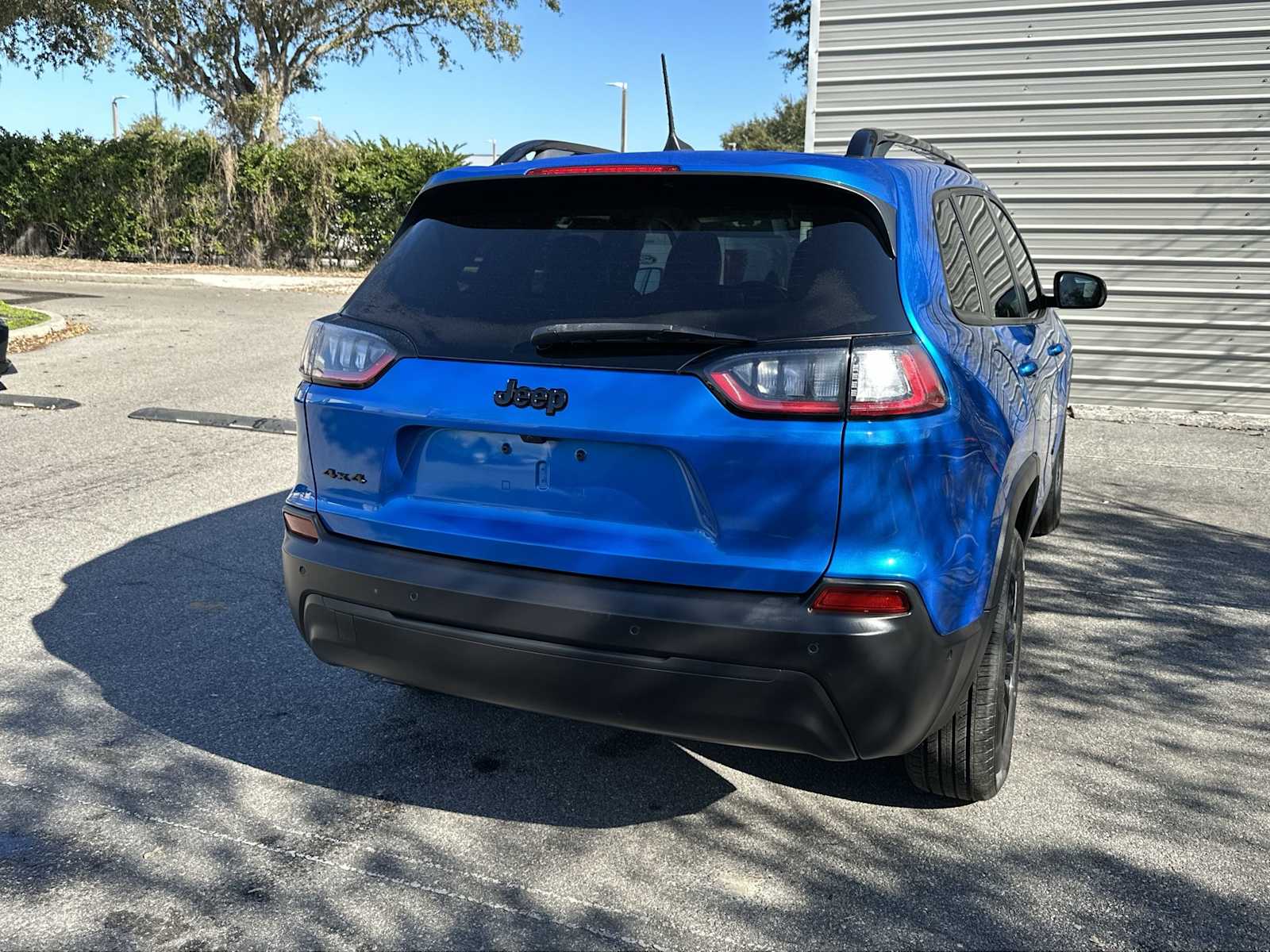 Thumbnail: 2023 Jeep Cherokee - 6