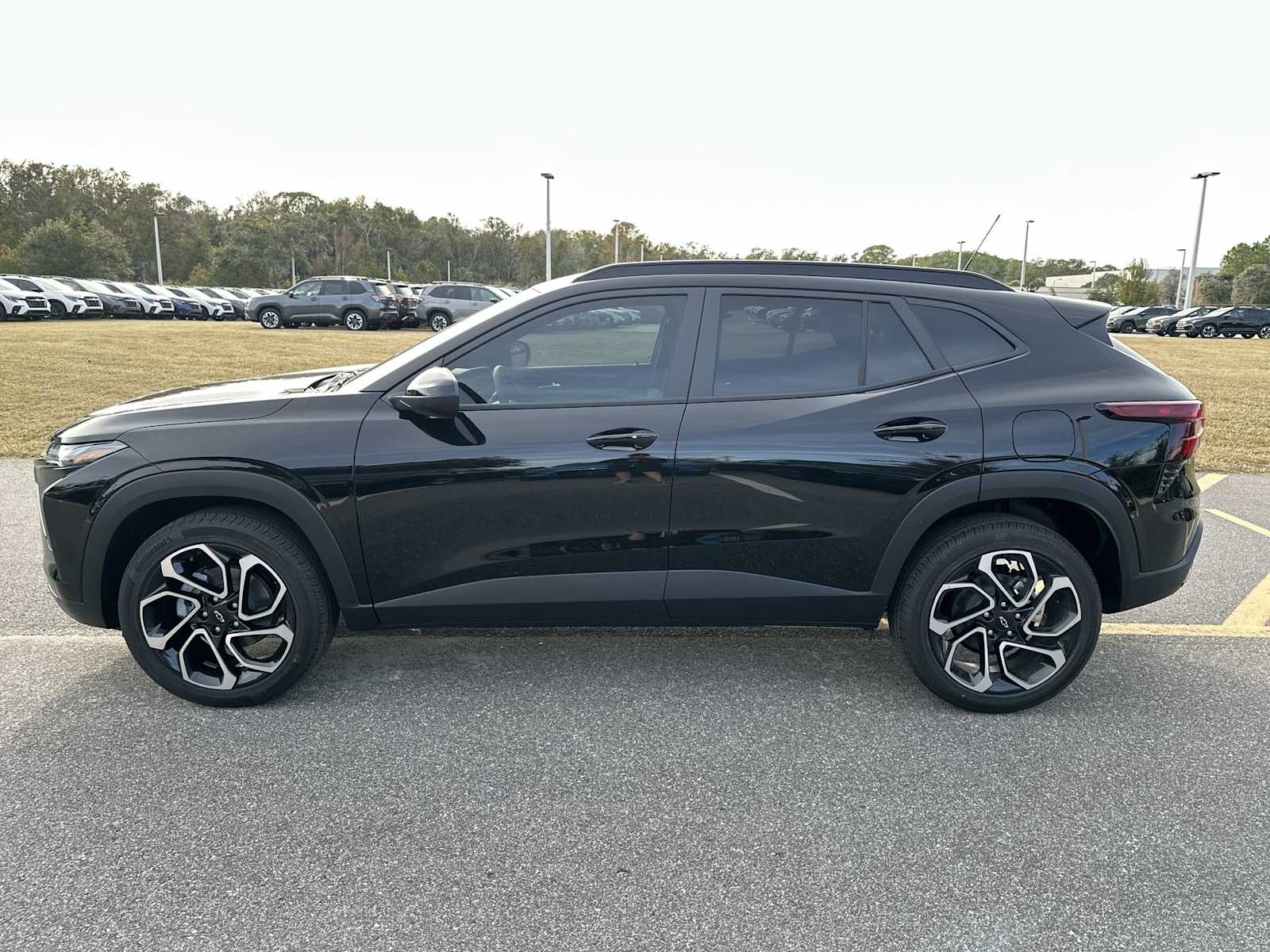 Thumbnail: 2026 Chevrolet Trax - 3