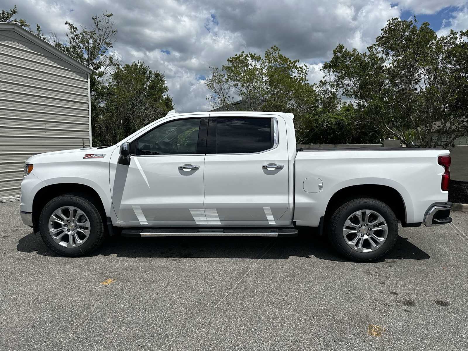 Thumbnail: 2026 Chevrolet Silverado 1500 - 3