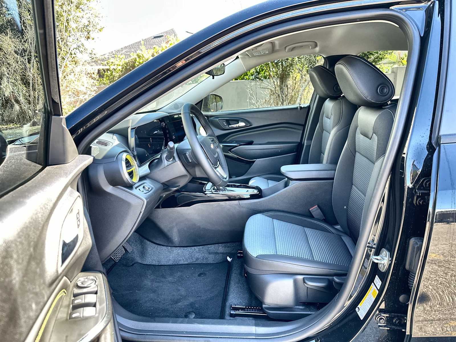 Thumbnail: 2026 Chevrolet Trax - 2