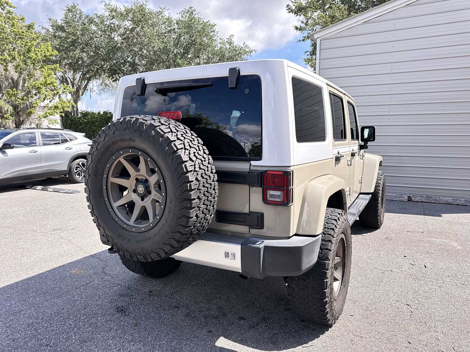 Thumbnail: 2017 Jeep Wrangler - 6