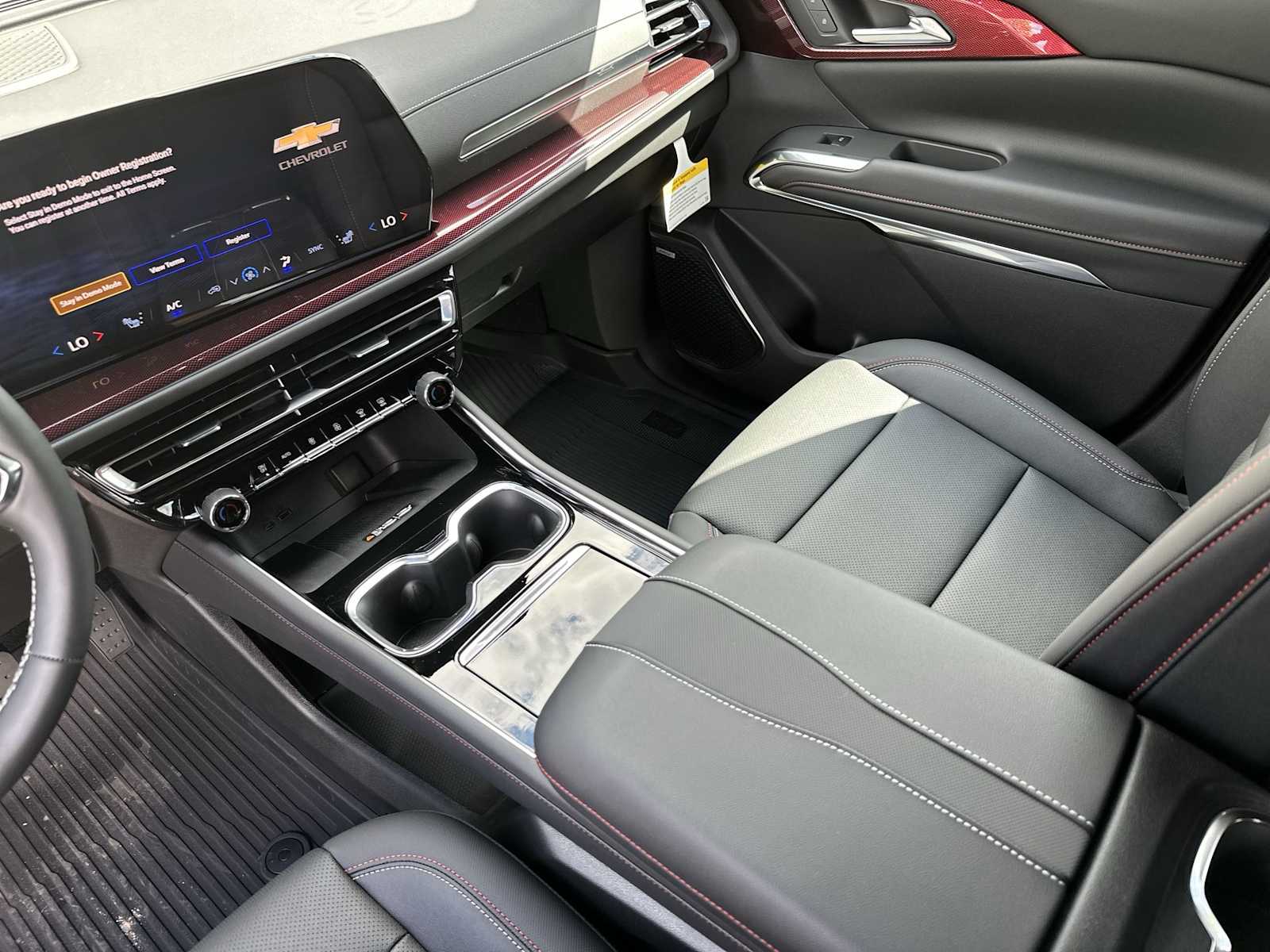 Thumbnail: 2026 Chevrolet Traverse - 22