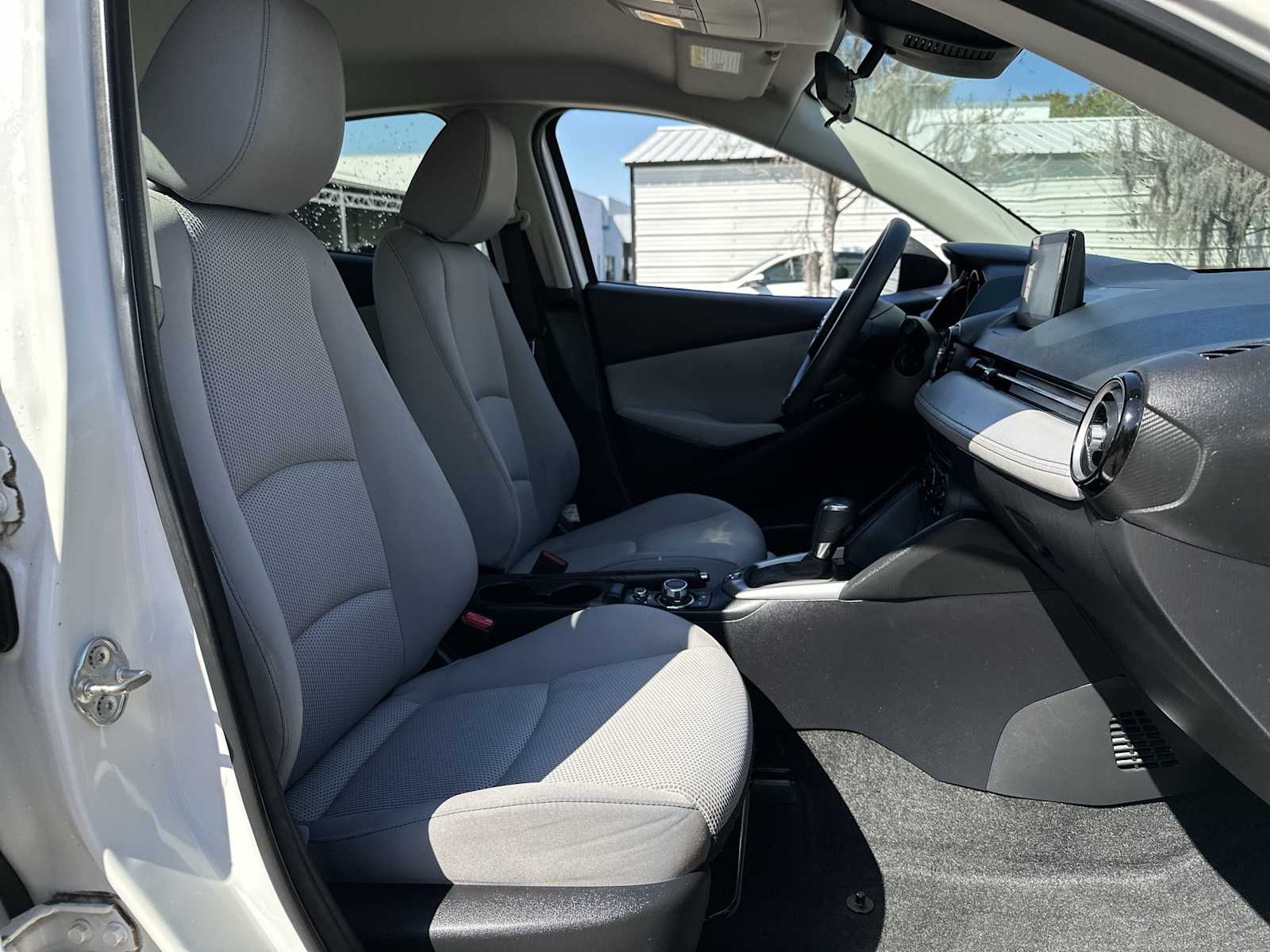 Thumbnail: 2019 Toyota Yaris - 19