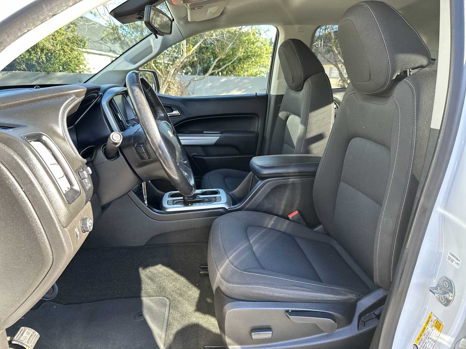 Thumbnail: 2017 Chevrolet Colorado - 15