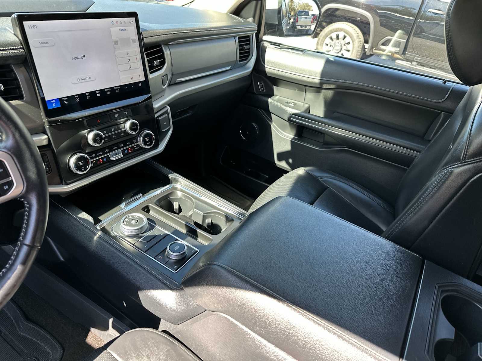 Thumbnail: 2022 Ford Expedition - 21