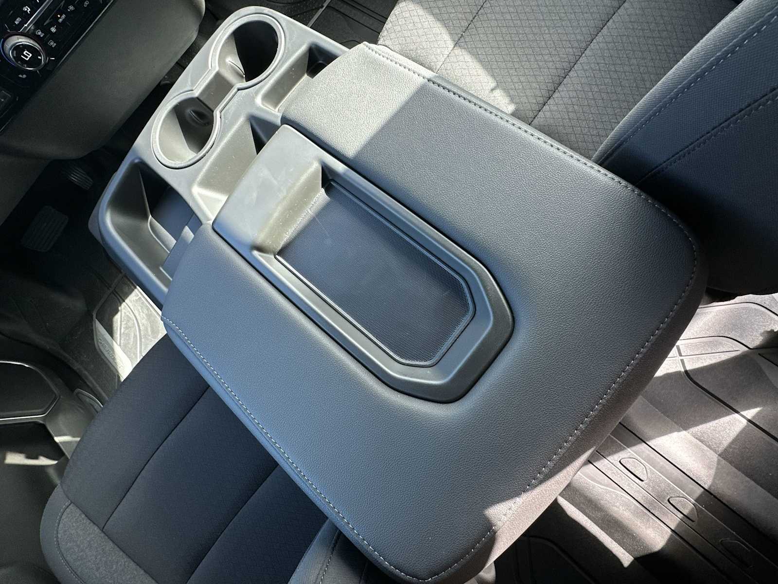 Thumbnail: 2026 Chevrolet Silverado 1500 - 21