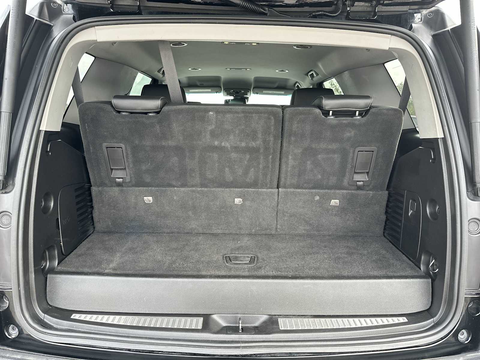 Thumbnail: 2019 Chevrolet Tahoe - 25