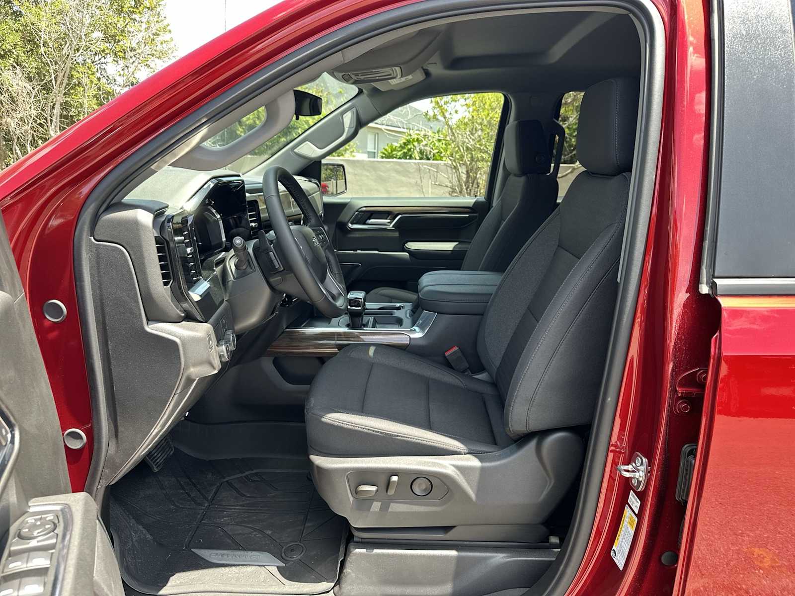 Thumbnail: 2026 Chevrolet Silverado 1500 - 2