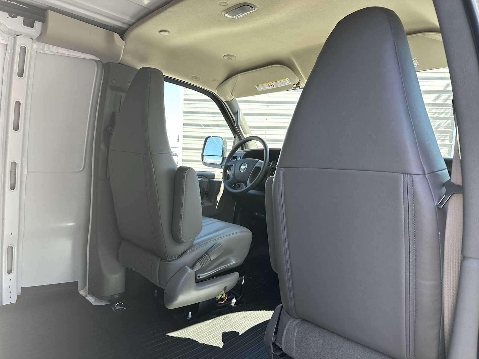 Thumbnail: 2025 Chevrolet Express - 17