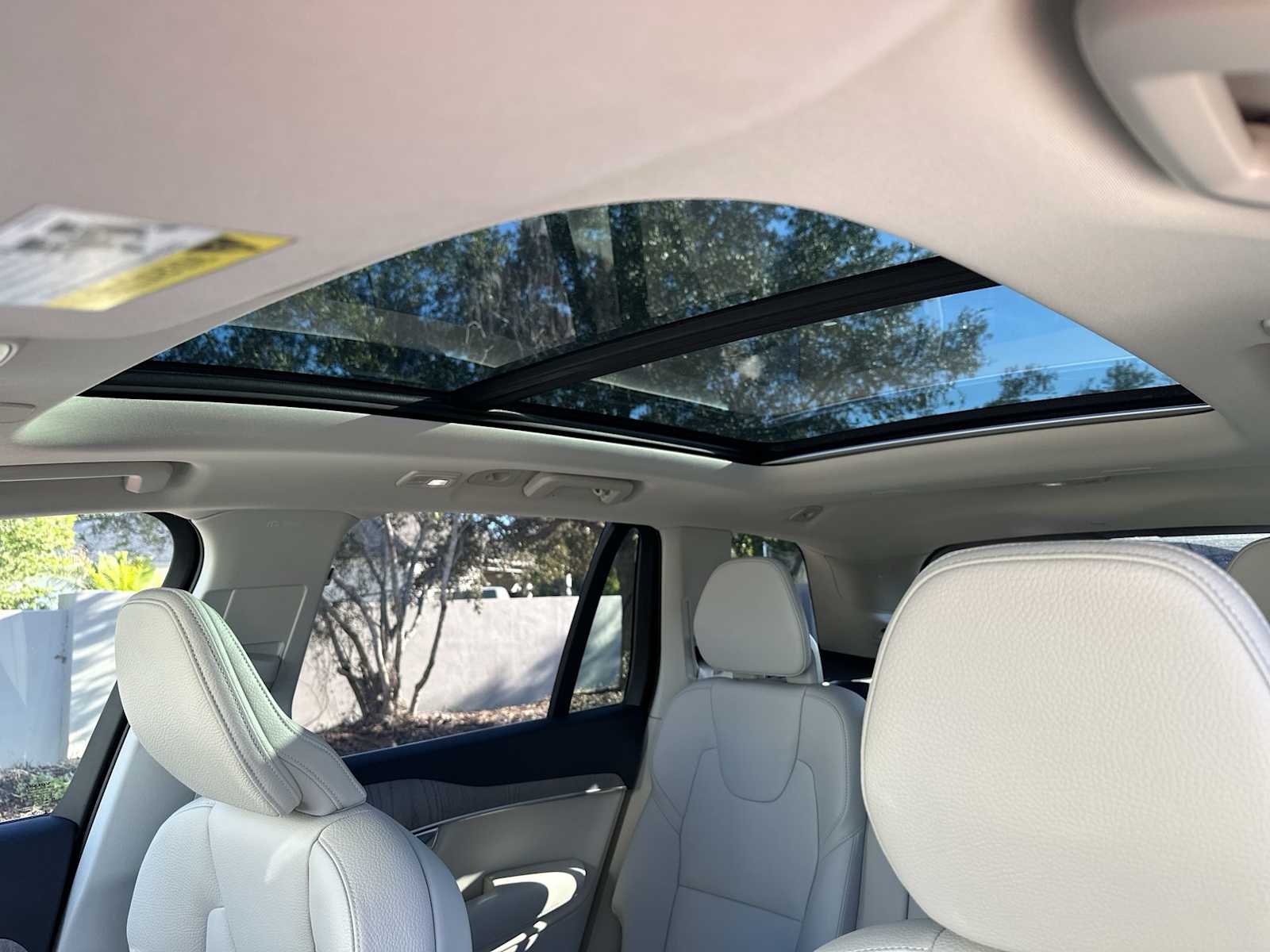 Thumbnail: 2025 Volvo XC90 - 17