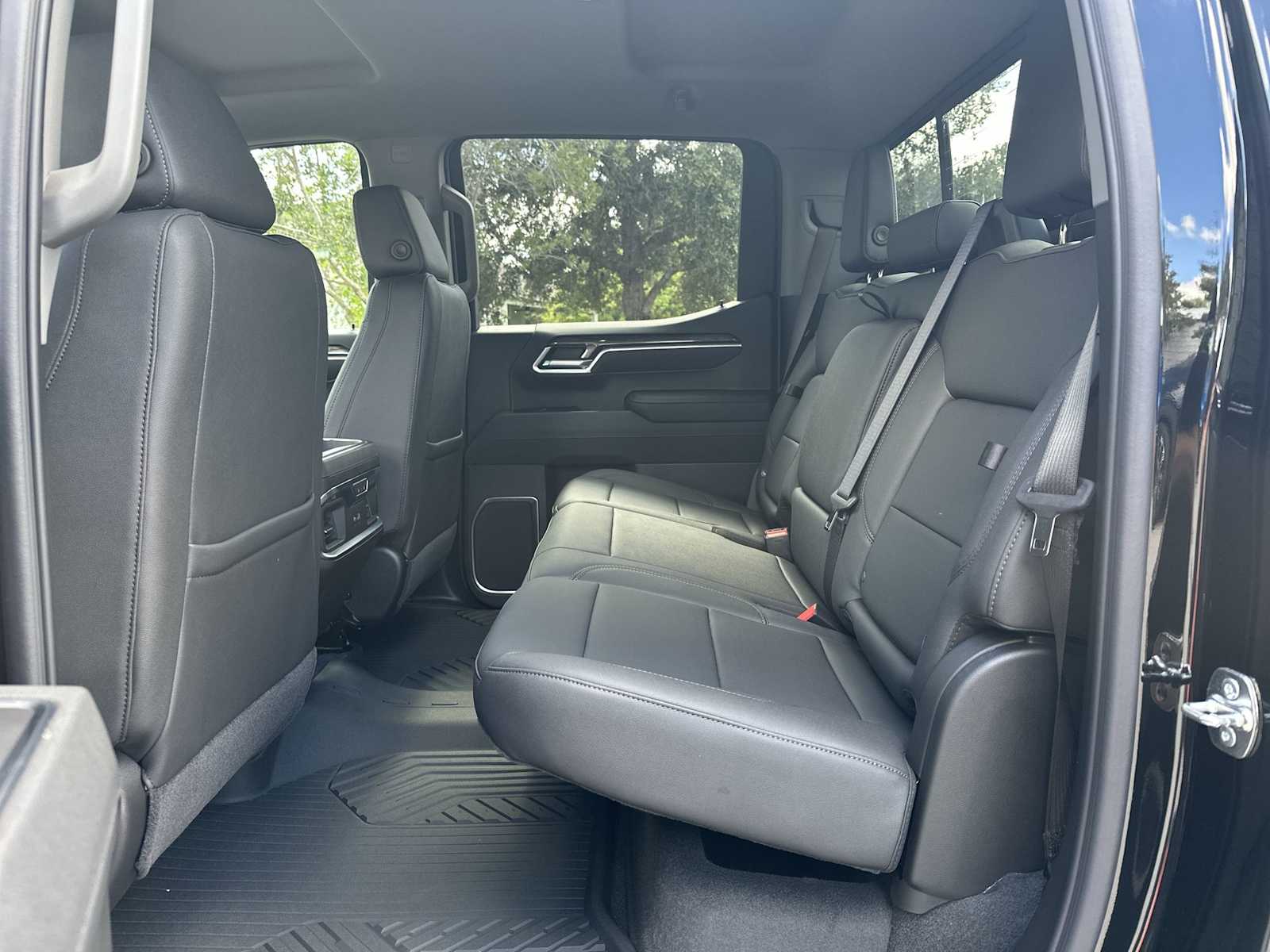 Thumbnail: 2026 Chevrolet Silverado 1500 - 17