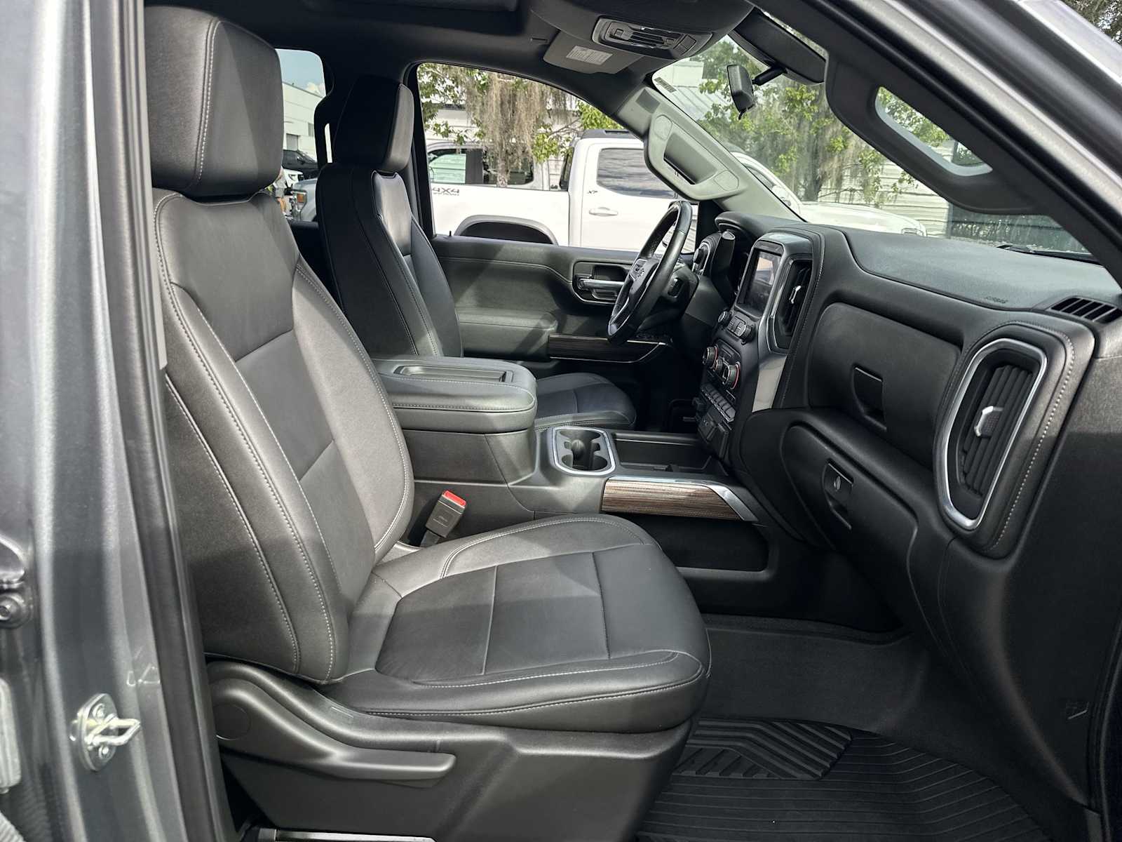 Thumbnail: 2022 Chevrolet Silverado 1500 - 19
