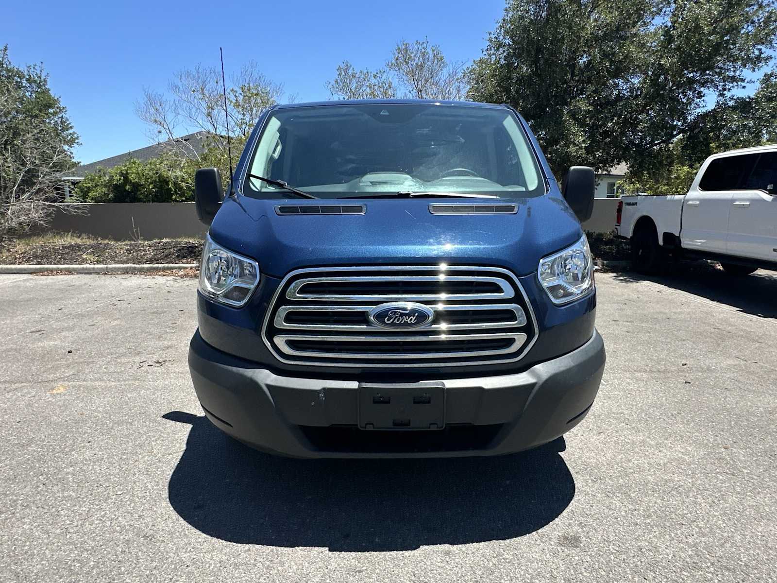 Thumbnail: 2015 Ford Transit Series - 9