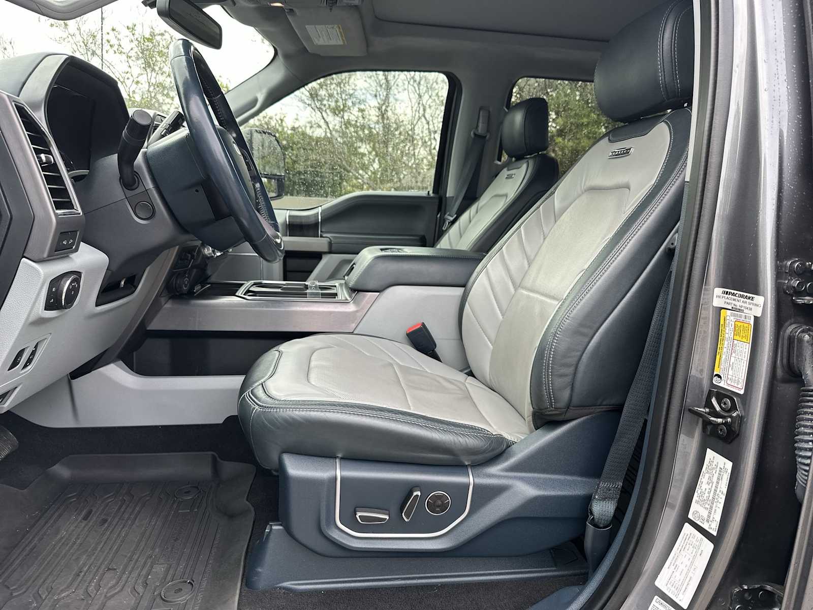 Thumbnail: 2022 Ford F-450 - 15