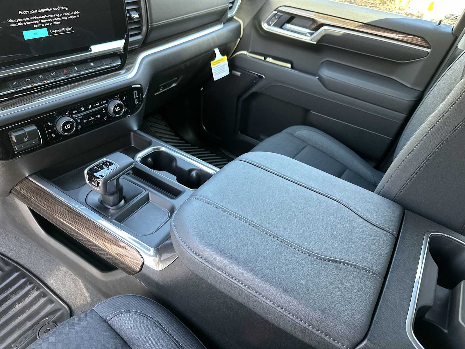 Thumbnail: 2026 Chevrolet Silverado 1500 - 21
