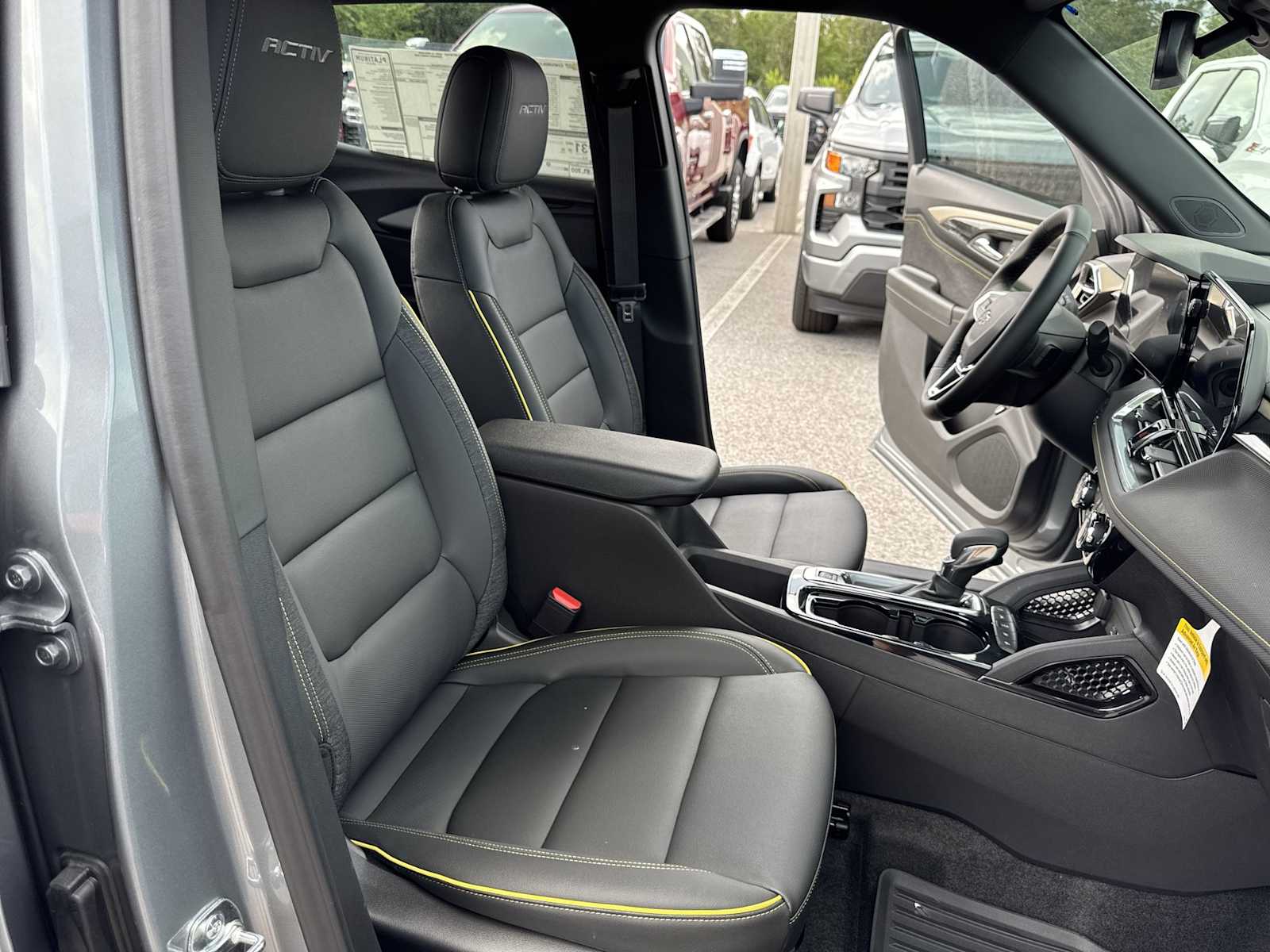 Thumbnail: 2025 Chevrolet TrailBlazer - 19